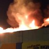 В Полтаве горит автостанция и рынок (фото, видео)