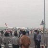 Вооруженный мужчина захватил пассажирский самолет (фото, видео)
