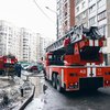 В Киеве вспыхнула квартира в многоэтажке (видео)