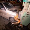 В Киеве пьяный водитель Lanos влетел под фуру