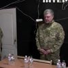 Петро Порошенко привітав полк "Азов" із Днем добровольця