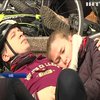 Велосипедисти влаштували у Києві "лежачий протест"
