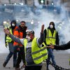 "Желтые жилеты" снова громят Париж