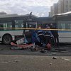 В Казахстане столкнулись три автобуса и "скорая": погибли люди