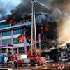 В Баку произошел масштабный пожар в торговом центре (фото)