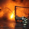Взрыв в Кропивницком: из-за масштабного пожара горят 15 авто