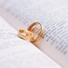 Фамилия до замужества: о чем говорит примета 