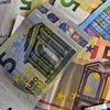 Курс евро упал ниже 30 гривен