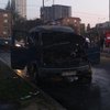 В Киеве на ходу загорелся микроавтобус