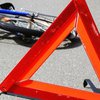 Велосипедист сбил няню с ребенком на пешеходном переходе (видео)