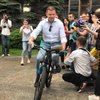 Ляшко приехал на встречу с Зеленским на велосипеде