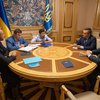 "Украинцы требуют наказать коррупционеров": Зеленский встретился с главами НАБУ и САП