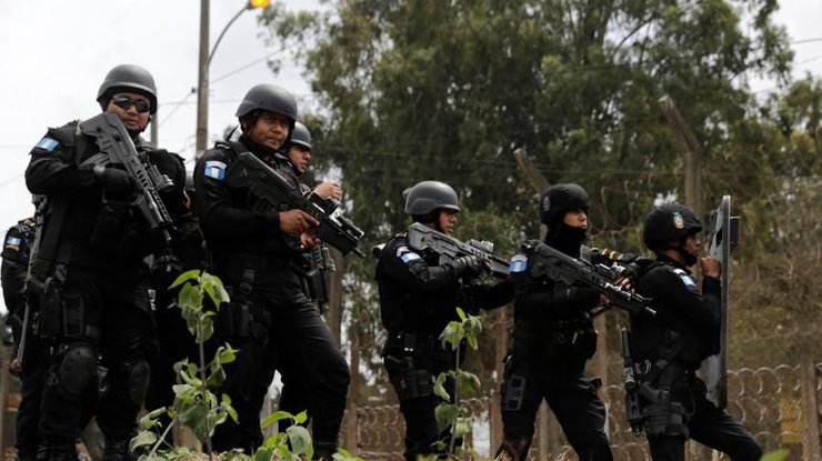 Стрельба в тюрьме Гватемалы 