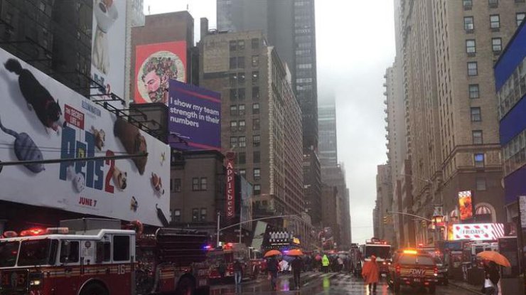 Крушение вертолета в Нью-Йорке / Фото: из Twitter 