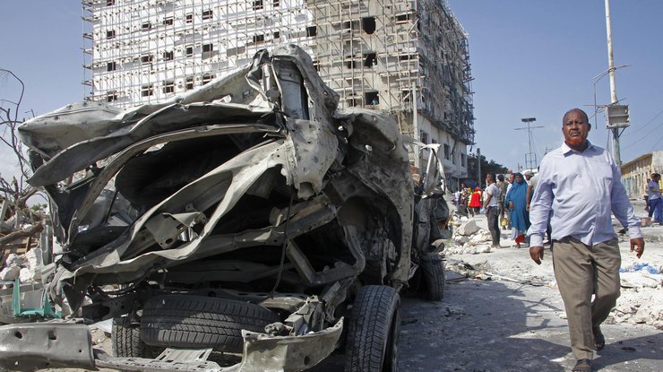 В Сомали прогремели два взрыва \ фото: AP Photo/Farah Abdi Warsameh