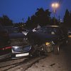 В Киеве женщина на Opel "влетела" в припаркованные авто (видео)
