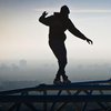 Опасное селфи: под Киевом на мосту загорелся подросток 