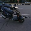 В Киеве скутер "врезался" в такси, есть пострадавшие