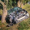 ДТП в Днепре: водитель слетел с дороги в дерево (фото)