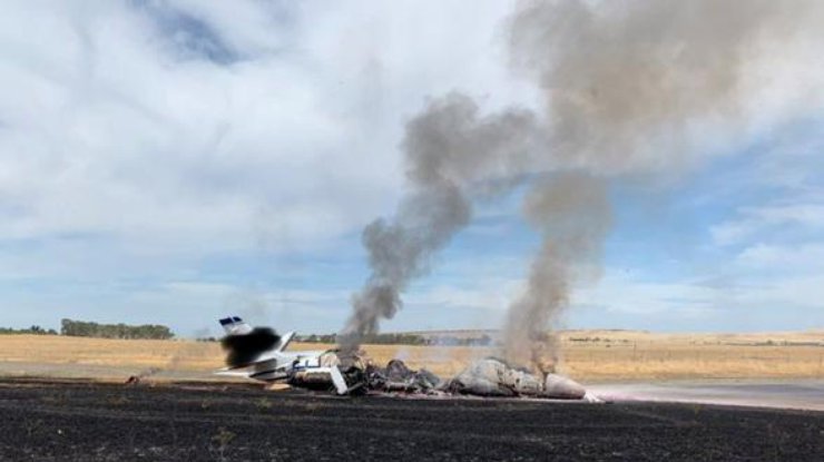 В США пассажирский самолет загорелся при взлете