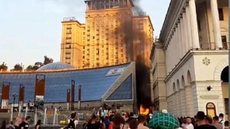 Пожар на Майдане / Фото: "Подробности"
