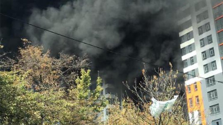 Пожар на Оболони, фото: dtp.kiev.ua