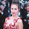 Роксолана на красной дорожке: звезда сериала покорила Венецию сногшибатеными нарядами