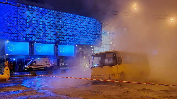 Прорыв теплотрассы в Киеве