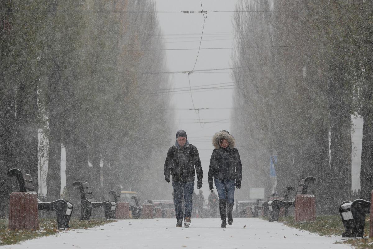 Какая погода холодно. Снег в Украине. Климат в Украине зимой. Зима в Украине 2020. Киев зима 2020.