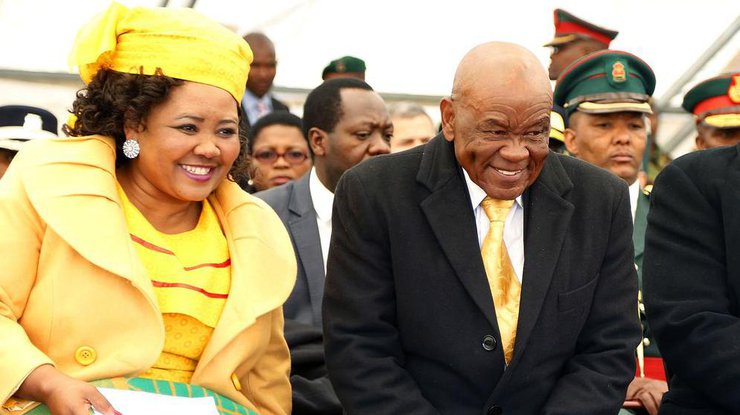 Премьер-министр Лесото с женой  / Фото: bloomberg.com