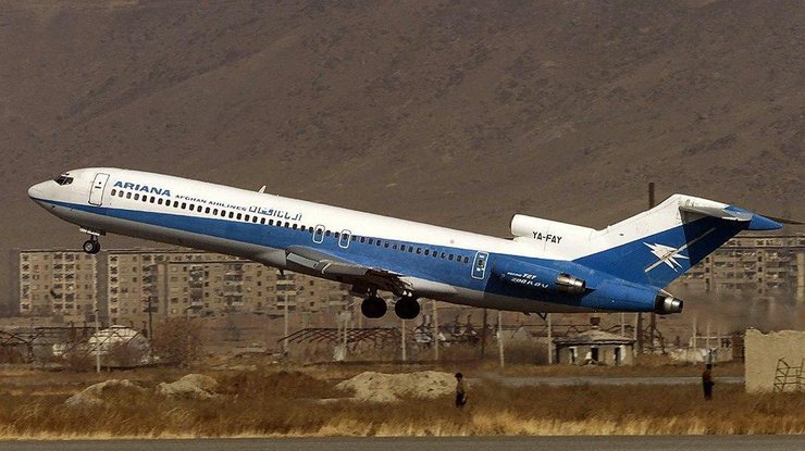 Самолет Ariana Afghan Airlines/ Фото: Украина Сейчас 