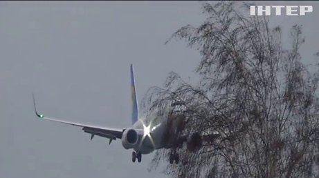 Авіакатастрофа Boeing 737-800: що відомо про літак та його екіпаж