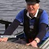 У Британії дідусь пропливе саморобним човном заради благодійності