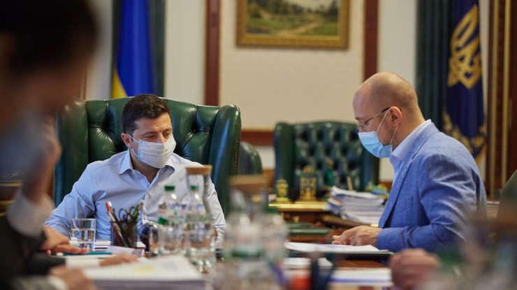 У нескольких заместителей главы Офиса президента Андрея Ермака подозревают COVID-19