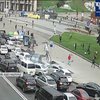 ДТП на Майдані: у Києві водій протаранив юрбу людей, є загиблі та поранені (відео)