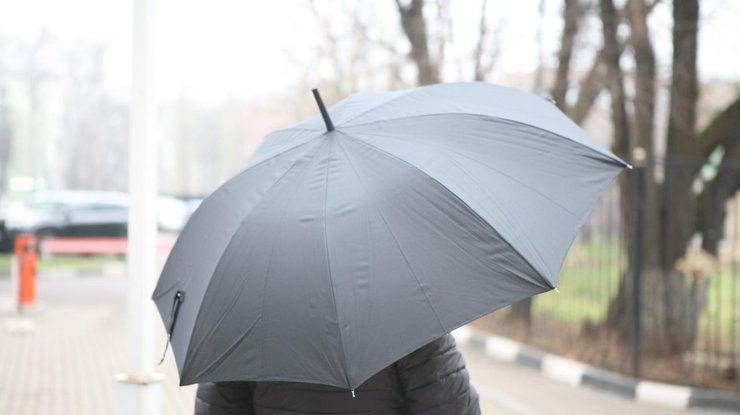 Человек с зонтом/ Фото: ixbt.com