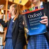 Оксфордский словарь изменил "сексистское" описание женщины