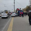 В Киеве автомобиль "влетел" в остановку с людьми