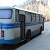 Во Львове мужчина выпал из автобуса и умер