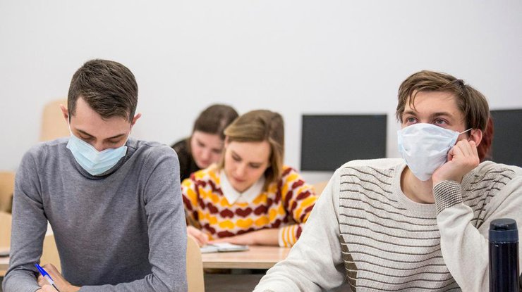 Получать образования дистанционно смогут студенты всех специальностей, кроме "охрана здоровья"/ фото: Lenta.ru