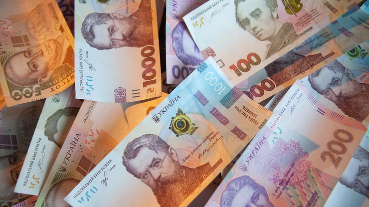 Зеленский инициировал списание налоговых долгов на сумму до 3 тысяч гривен 