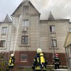 В Киеве вспыхнул дом: есть угроза распространения огня