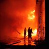 В Харькове произошел жуткий пожар на рынке "Барабашово" (фото, видео)