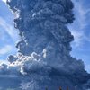 В Индонезии произошло мощнейшее извержение вулкана (видео)