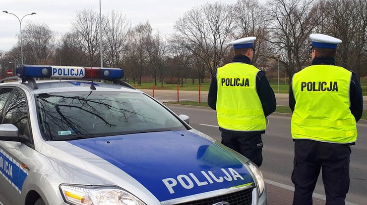 30-летний мужчина удирал от полиции на автомобиле / Фото: czasfinansow.pl