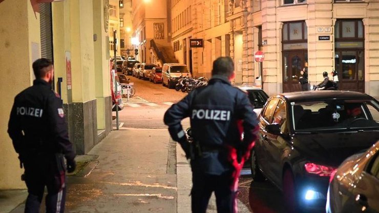 В сеть заливают десятки видео с кровавыми событиями в Вене