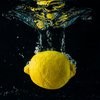 Почему нужно пить натощак воду с лимоном
