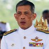 Не могут "выгнать" из страны": король Таиланда всю пандемию правит из отеля в Германии 