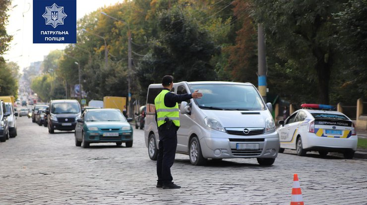Полицейским запретили останавливать автомобили для "проведения профилактических мероприятий"