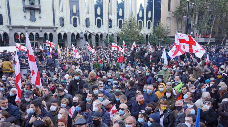 Акции протеста в Грузии/Фото: JAMnews